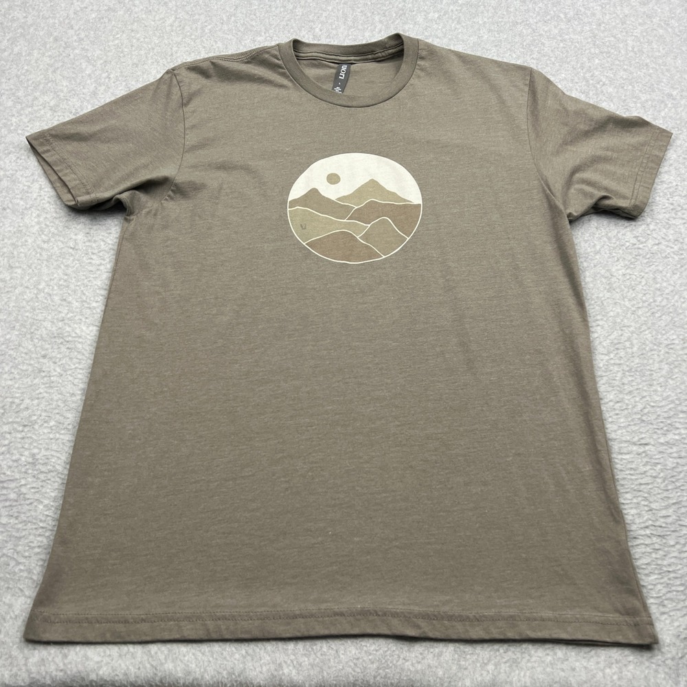 Vuori T-Shirt Men's Large Brown Mountain Landscapes Short Sleeve Tee V9009